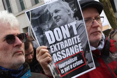 news on julian assange